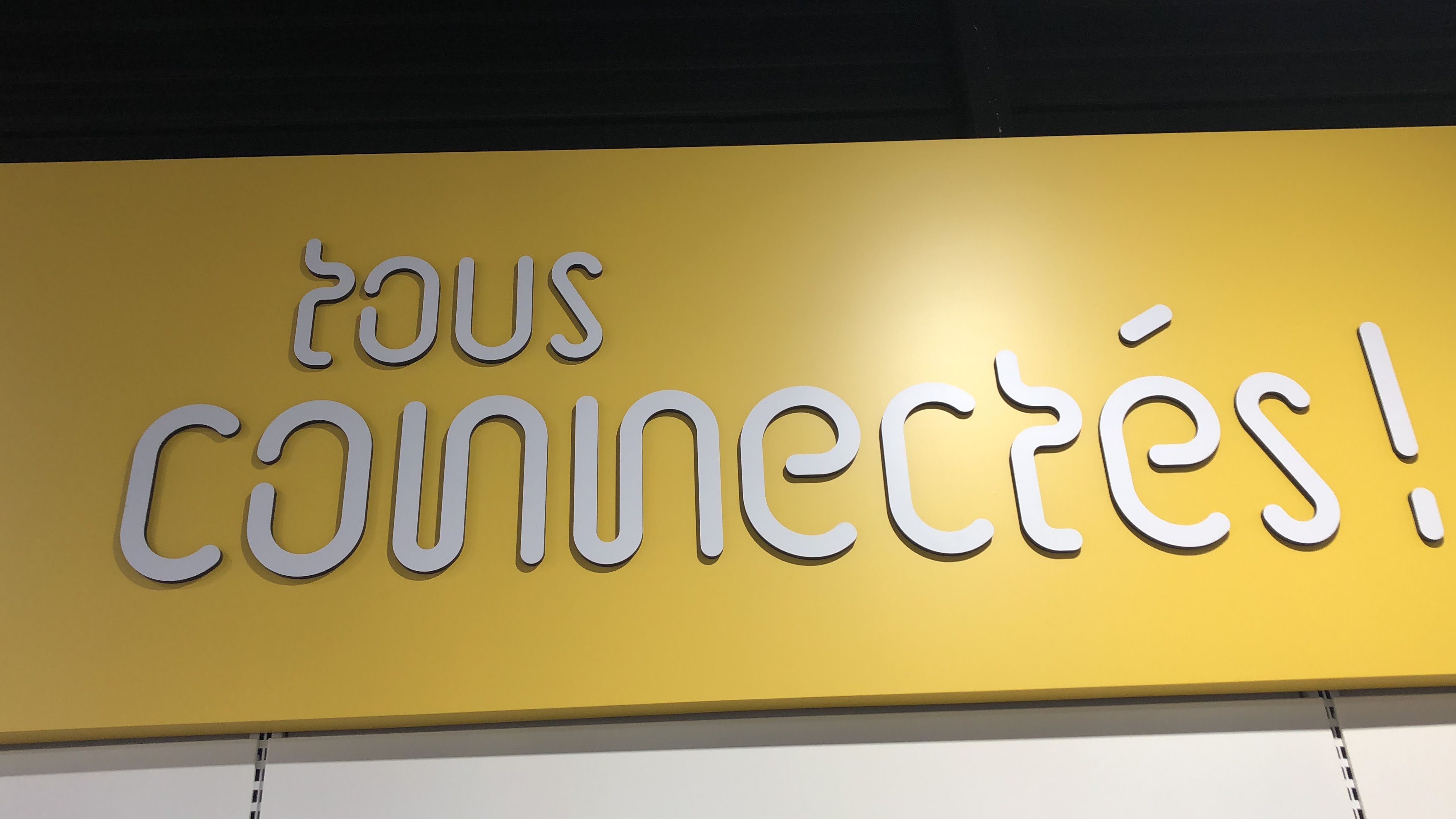 TOUS CONNECTÉS !